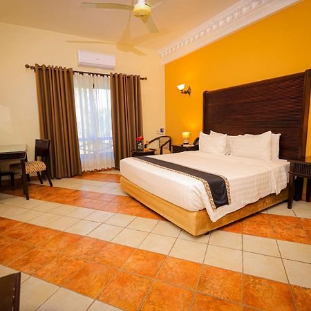 Colosseum Boutique Hotel & Spa Dar es Salaam Exterior photo